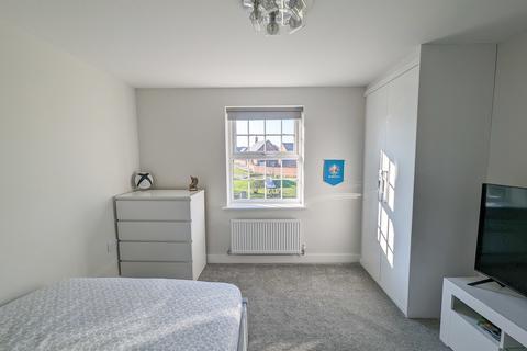 26 Hereward Way, Nuneaton, CV10 0FA