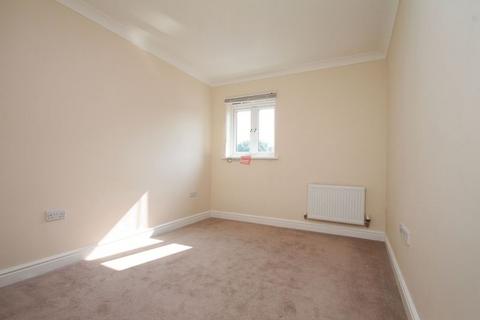 2 bedroom apartment to rent, Kestrel Road, Chatham