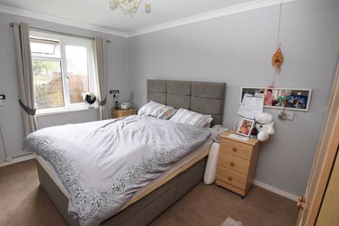 2 bedroom retirement property for sale - Holybourne