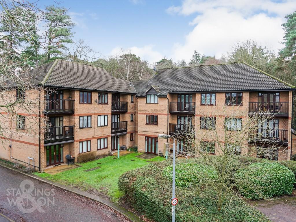 Plantation Drive, Sprowston, Norwich 2 bed apartment £165,000