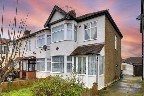 3 bedroom end of terrace house for sale, Cowland Avenue, Enfield