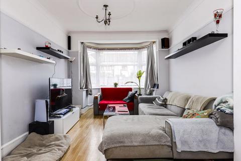 3 bedroom end of terrace house for sale, Cowland Avenue, Enfield