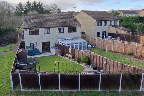 8 Barn Close, Abbeydale, Gloucester, GL4 5JT