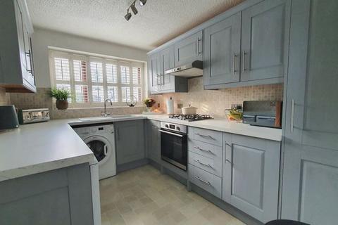 8 Barn Close, Abbeydale, Gloucester, GL4 5JT