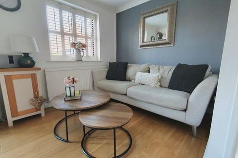 8 Barn Close, Abbeydale, Gloucester, GL4 5JT