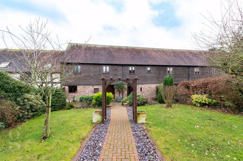 Wellington Court Barns, Wellington... 4 bed barn conversion £495,000