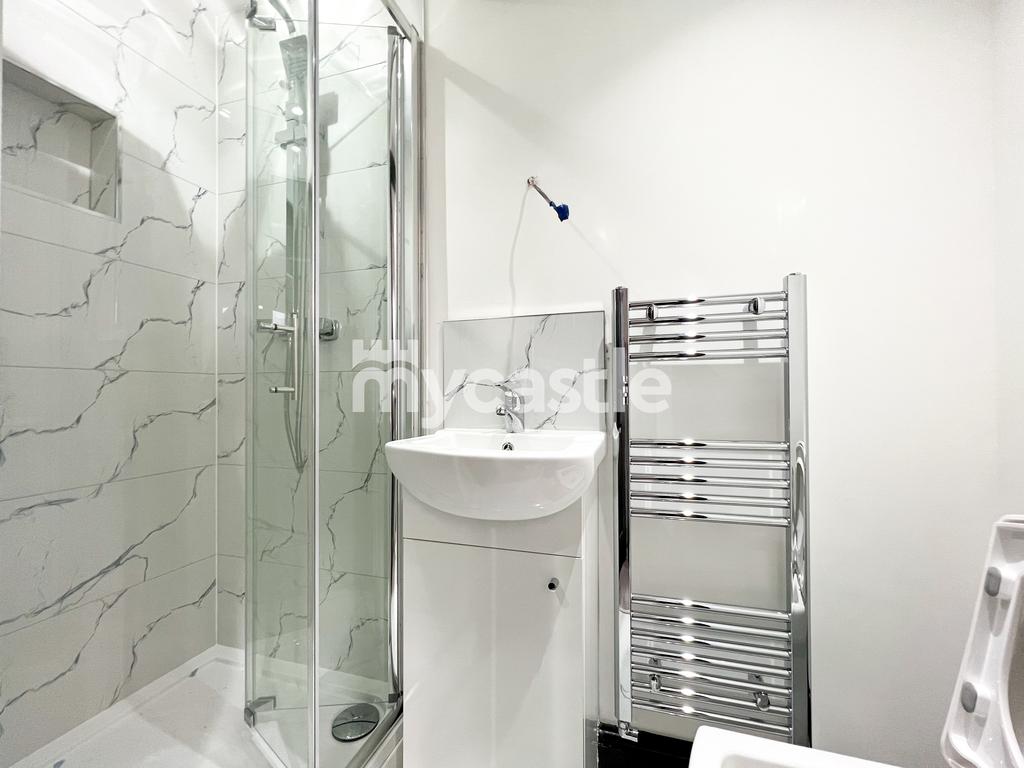 Keel Drive, Slough SL1 1 bed in a house share £750 pcm (£173 pw)