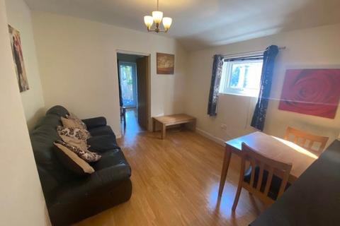 1 bedroom flat to rent, Claude Road, ,