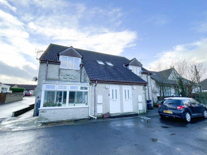 Charlton Road, Shepton Mallet 2 bed apartment for sale £179,950