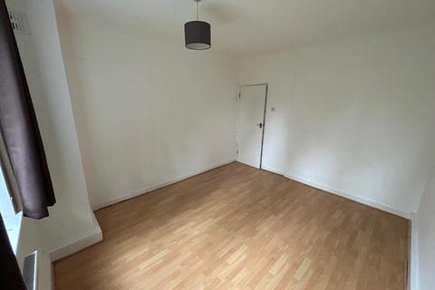 2 bedroom flat to rent, Sundew Avenue, White City, London, W12 0RW