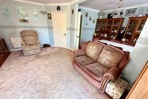4 Juniper Close, Worthing, BN13 3PR