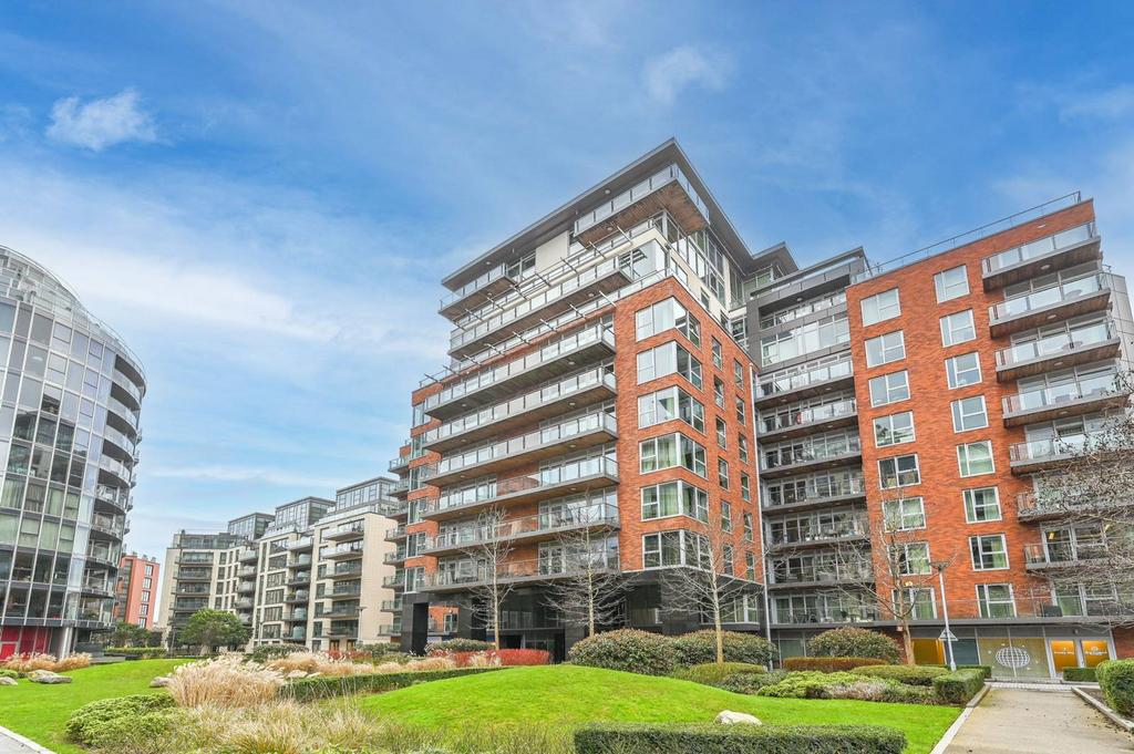 Battersea Reach, Battersea, London, SW18 2 bed flat for sale £650,000