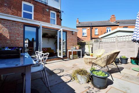 2 Asquith Road, Cheltenham, GL53 7EL