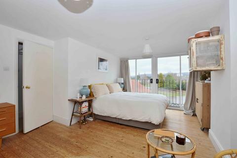 2 Asquith Road, Cheltenham, GL53 7EL