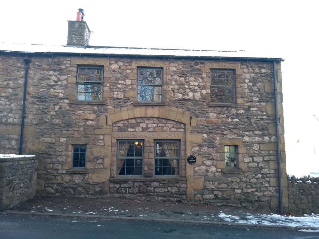 Ingleton, Carnforth, LA6 2 bed barn conversion for sale £350,000