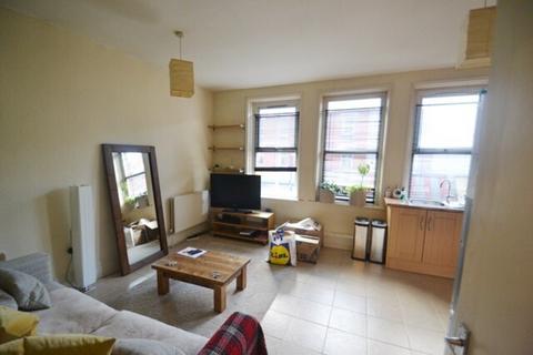 2 bedroom flat to rent, N4, HARRINGAY - 2 BEDROOM FLAT