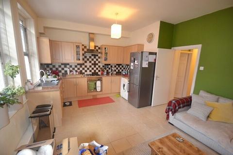 2 bedroom flat to rent, N4, HARRINGAY - 2 BEDROOM FLAT