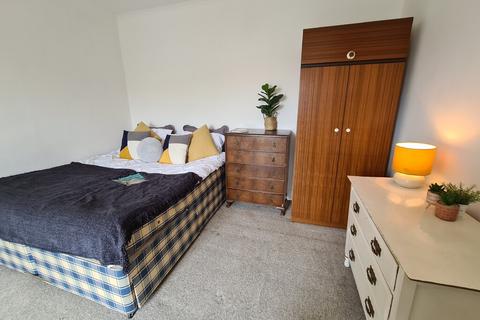 6 bedroom terraced house to rent, Dereham Road