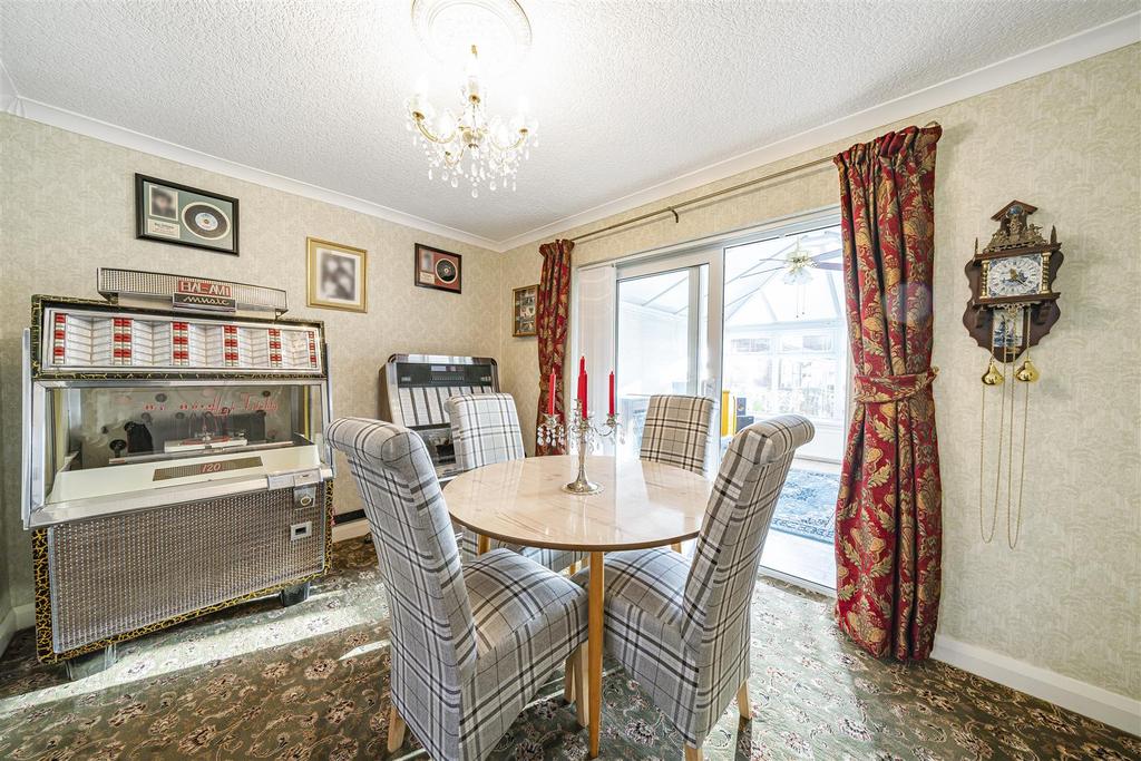 86, The Mount, Driffield, YO255JN 3 bed semidetached house £240,000