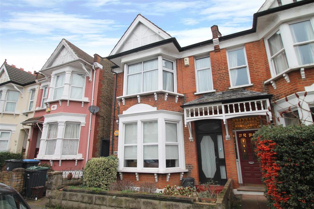 Windsor Road, Palmers Green, London N13 2 bed flat £425,000