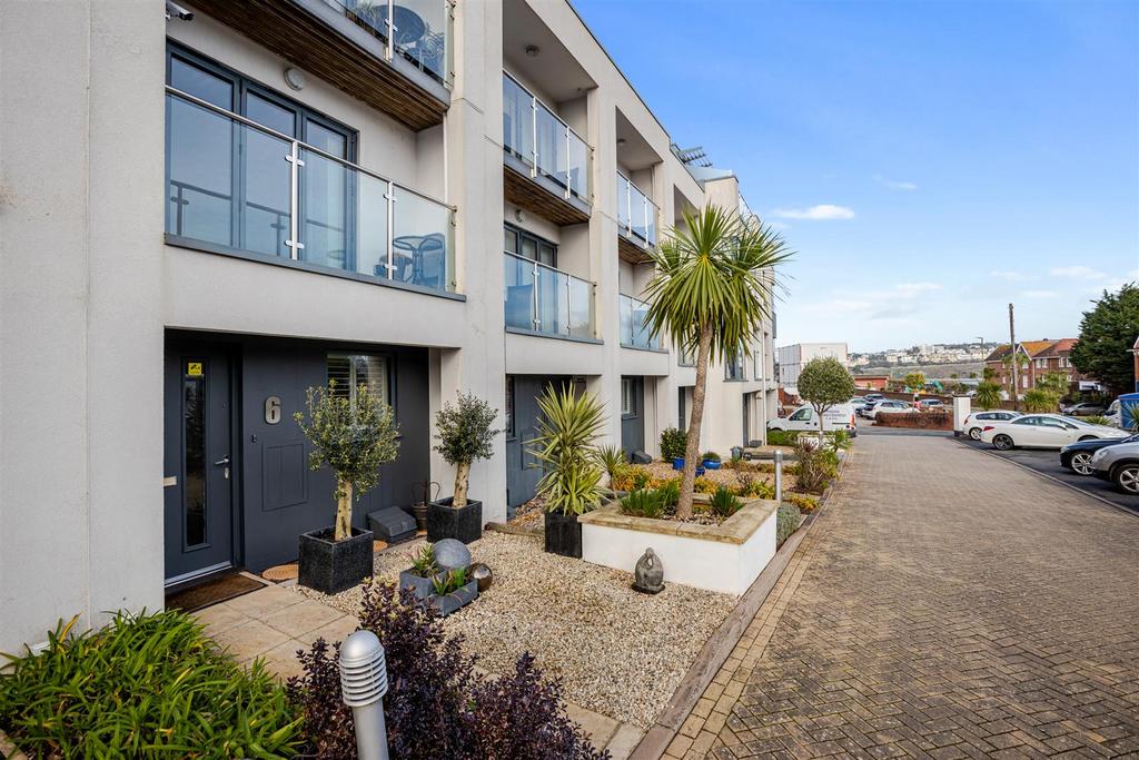 Torbay Road, Torquay 3 bed terraced house for sale £400,000