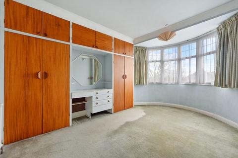 25 Richlands Avenue, Epsom, KT17 2JW