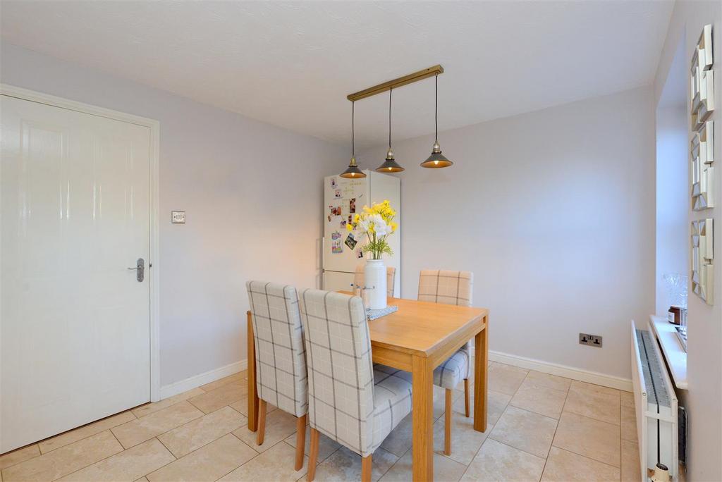 Hallam Drive, Berwick Grange, Shrewsbury 4 bed detached house £299,500