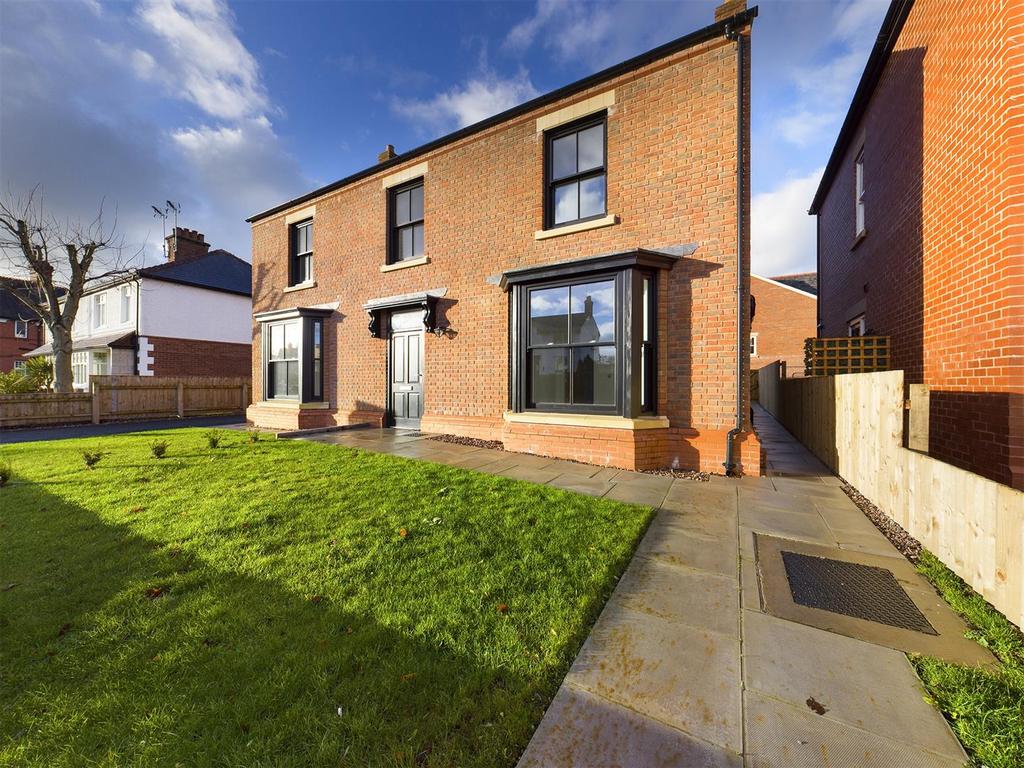 Percy Road, Wrexham 3 bed semidetached house £925 pcm (£213 pw)