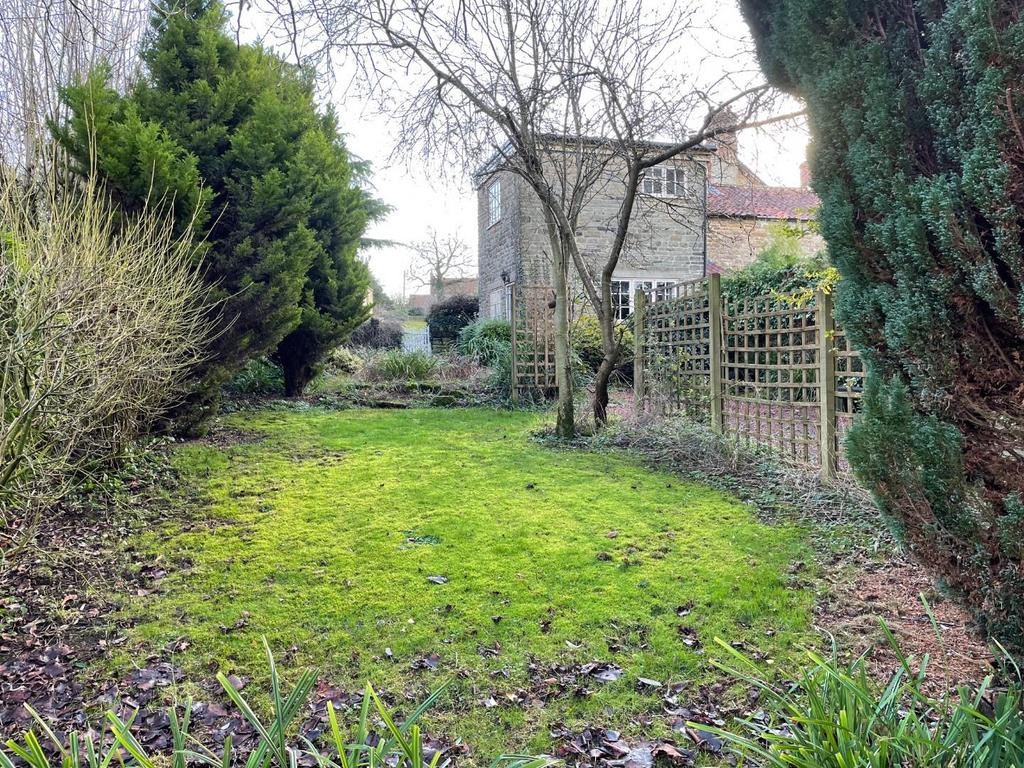 Bulmer, York 2 bed house £250,000