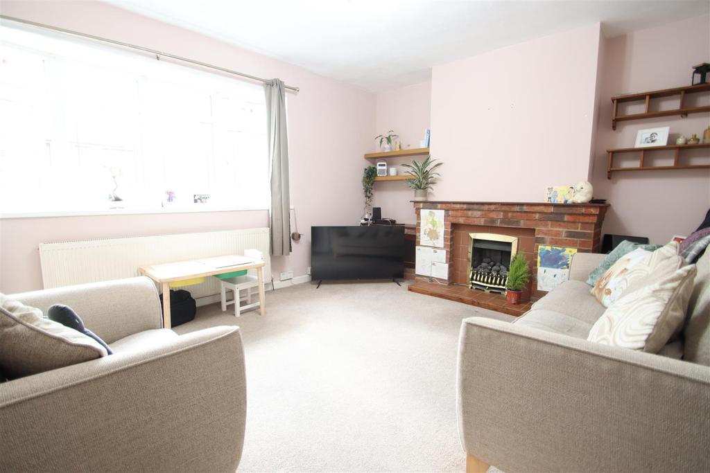 Swinford Road, Birmingham 3 bed house £975 pcm (£225 pw)