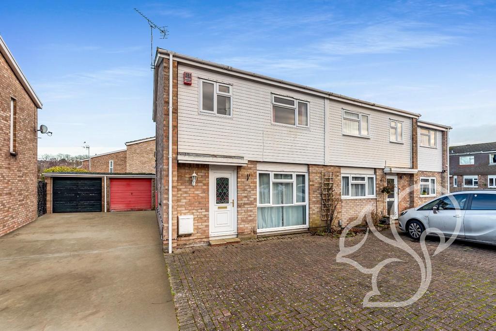 Carlisle Close, Colchester 3 bed semidetached house for sale £299,995