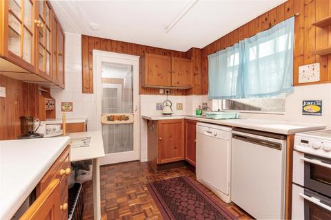 7 Balcomie Road, Kirkcaldy, KY2 6JB