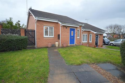 2 bedroom semi-detached bungalow for sale - Lakeside Meadows, Pontefract