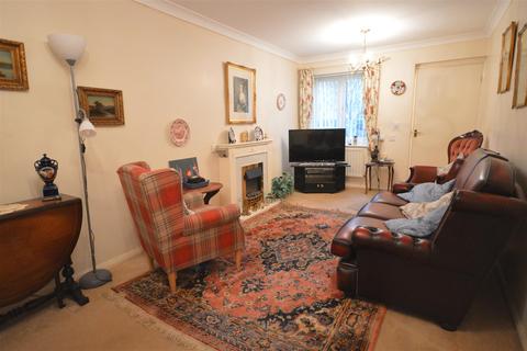 2 bedroom semi-detached bungalow for sale - Lakeside Meadows, Pontefract