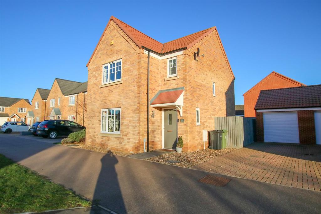 Jeckyll Road, Wymondham 3 bed detached house £330,000