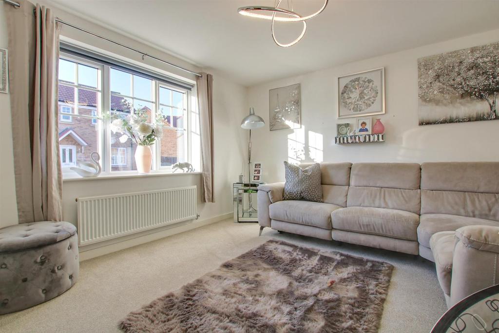Jeckyll Road, Wymondham 3 bed detached house £330,000