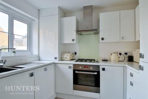 5 Lockside, Littleborough, OL15 0HX
