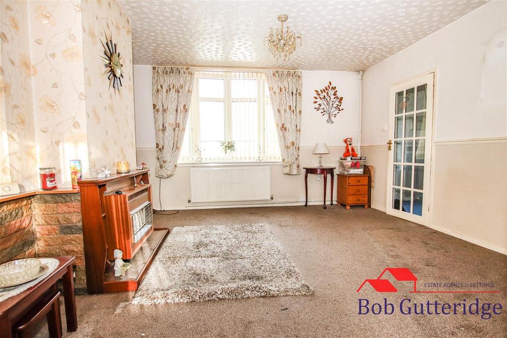 Hillport Avenue, Porthill, Newcastle 3 bed semidetached house £125,000