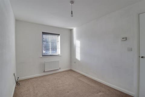35 Petfield Drive, Anlaby, Hull, HU10 7ES
