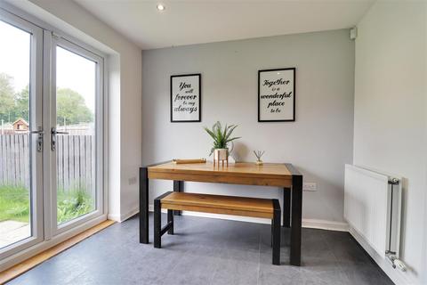 35 Petfield Drive, Anlaby, Hull, HU10 7ES