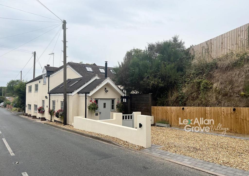 Bromsgrove Road, Clent 4 bed house for sale £735,000