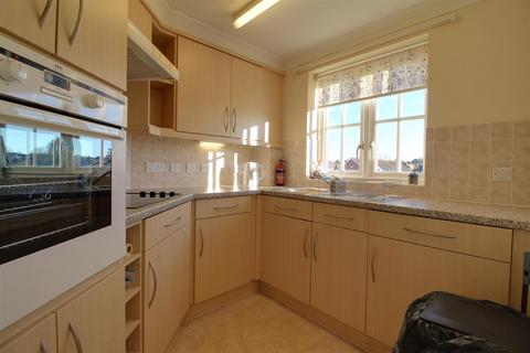 2 bedroom retirement property for sale, Daffodil Court, Newent