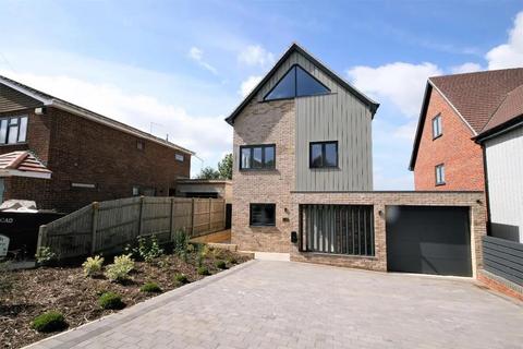 4 bedroom house for sale - Augustine Road, Minster On Sea, Sheerness