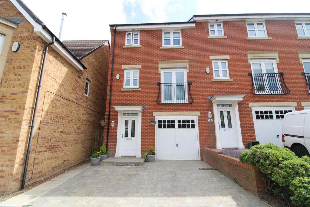Youens Crescent, Newton Aycliffe 4 bed townhouse for sale £190,000