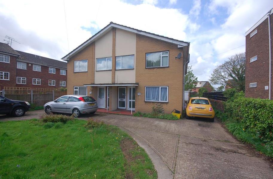 High Road, Benfleet, Essex 1 bed flat £895 pcm (£207 pw)