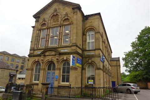 Property to rent, Admiral House, Blakeridge Lane, Batley, West Yorkshire