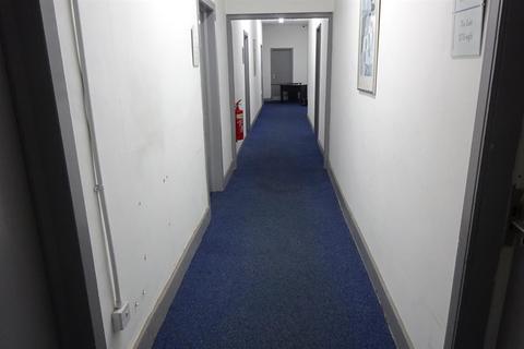 Property to rent, Scout Hill Road, Dewsbury, WF13 3RQ