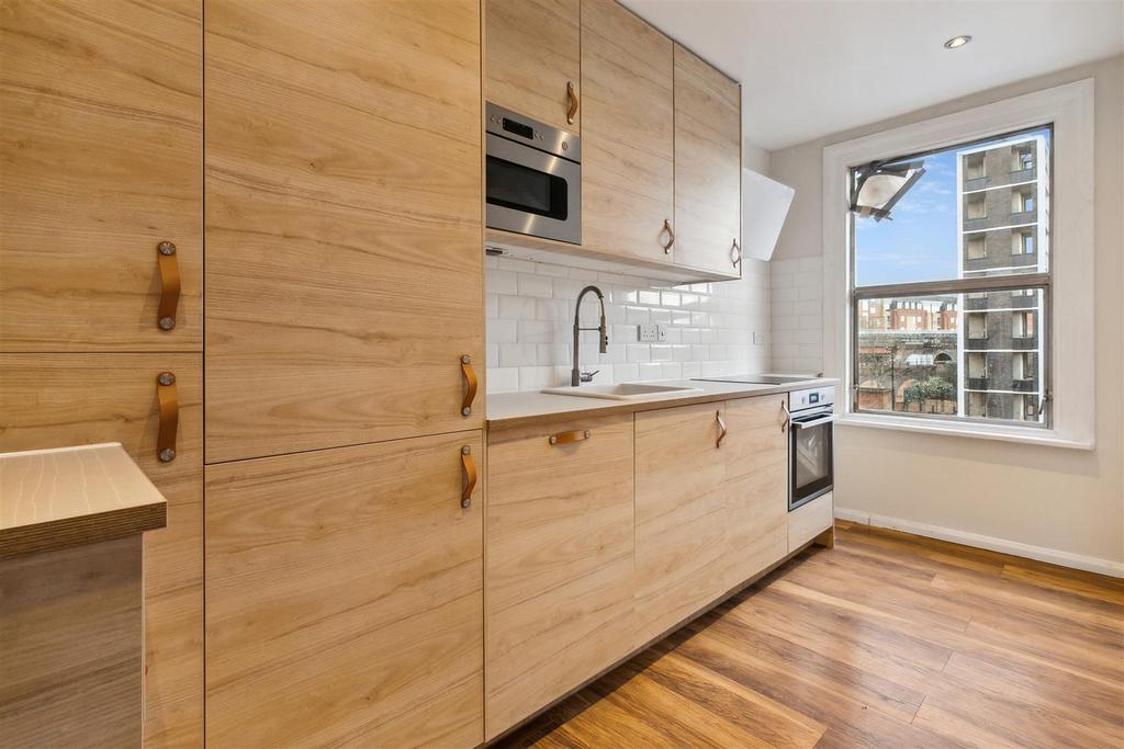 49 D Gresham Road-2.jpg