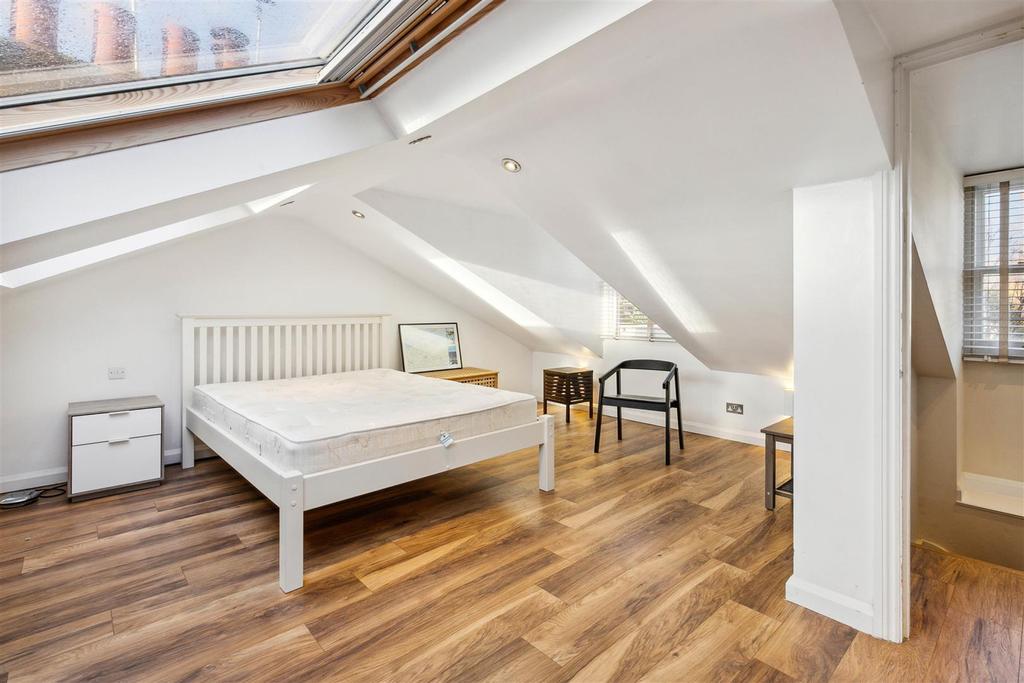 49 D Gresham Road-12.jpg