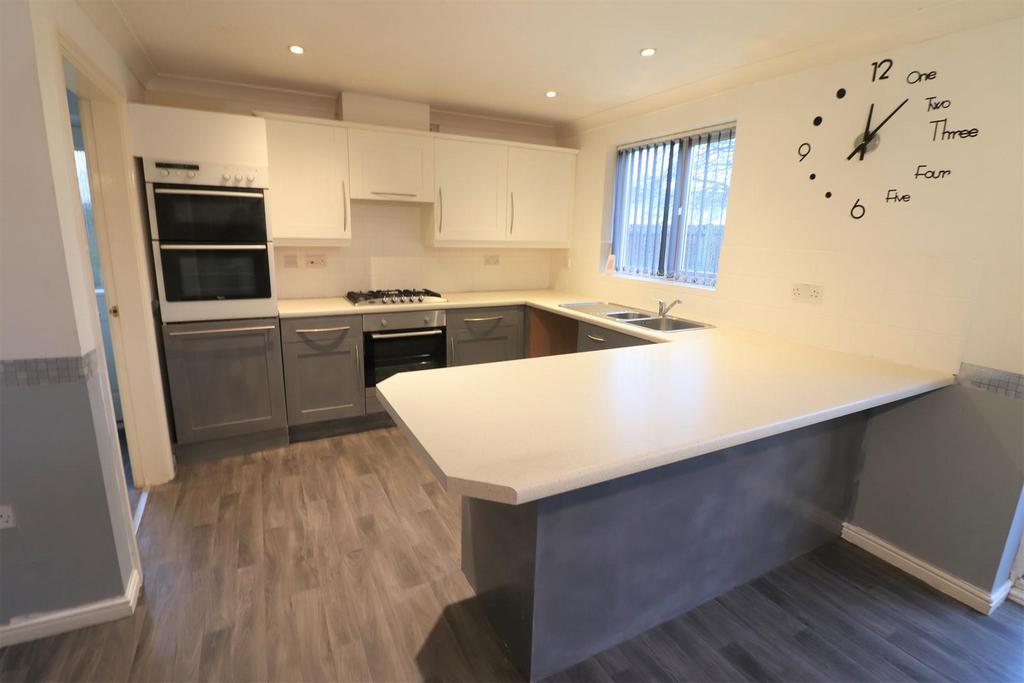 Parkside Court, Ashington 3 bed detached house £895 pcm (£207 pw)